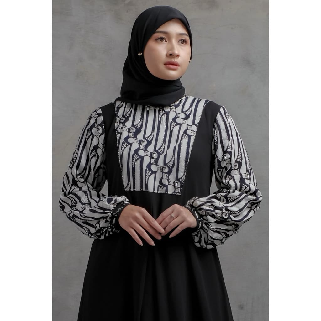 Gaun Aleea Sogan | Gaun Aleea Hitma Putih | Gaun Batik Klasik | Gaun Batik Berpayet | Gaun Batik Simple | Gaun Batik Elegant 3