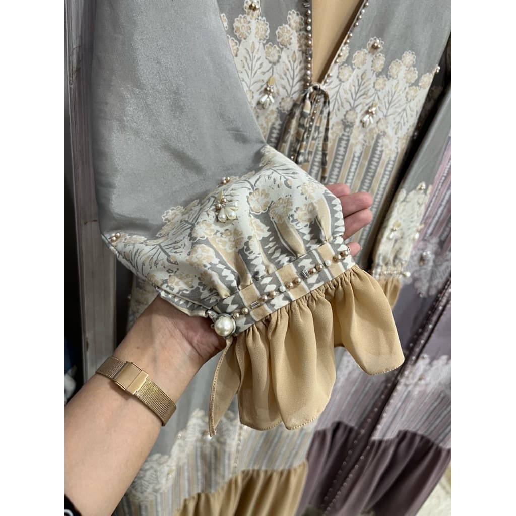 Gaun Ayra | Gaun Batik | Gaun Berpayet | Gaun Semi Outer | Qonita Batik 6