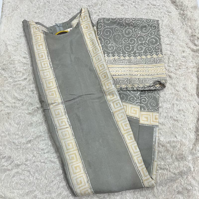 Gaun Briana | Gaun batik | Gaun batik non payet | Gaun simple 3