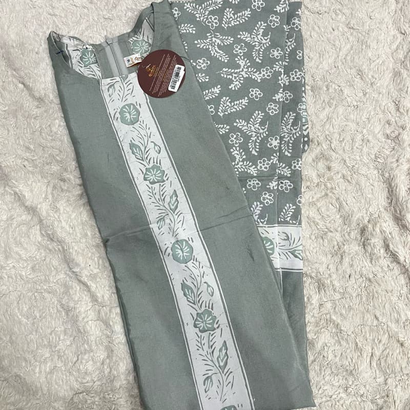 Gaun Briana | Gaun batik | Gaun batik non payet | Gaun simple 9