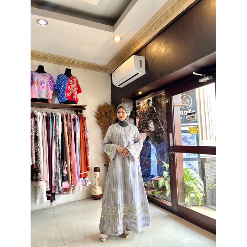 Gaun Leonora | Gaun Batik Soft | Gaun Batik Simple | Gaun Batik Berpayet | Gaun Batik Elegant | Gaun Batik Pesat 3