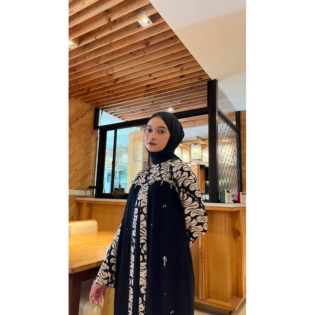 Gaun Maheswa Sogan | Gaun Batik Berpayet | Gaun Sogan Motif Klasik 2