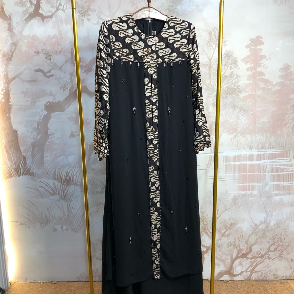 Gaun Maheswa Sogan | Gaun Batik Berpayet | Gaun Sogan Motif Klasik 6