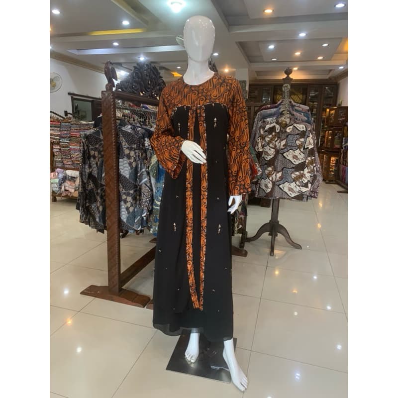 Gaun Maheswa Sogan | Gaun Batik Sogan | Gaun Simple Elegant | Gaun Motif Batik | Batik Klasik | Gaun Batik Berpayet 2