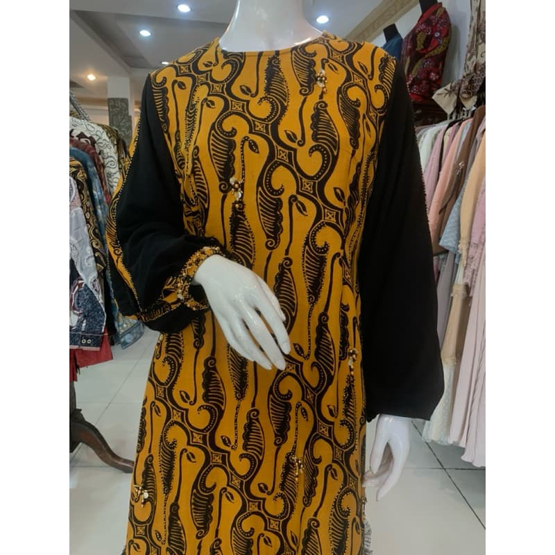 Gaun Nova Sogan | Gaun Batik Sogan | Gaun Batik Premium | Gaun Elegant | Gaun Batik Payet 2