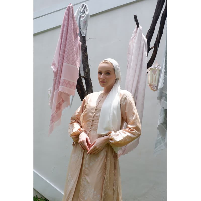 Gaun Outer Athiya | Gaun Set Inner Outer | Gaun Batik Elegant | Gaun Batik Kondangan | Gaun Batik Berpayet 4