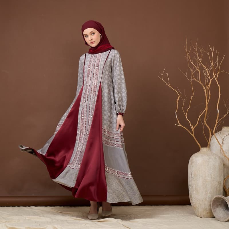 Gaun Pheony | Gaun Batik Berpayet | Gaun Elegant | Gaun Batik Formal