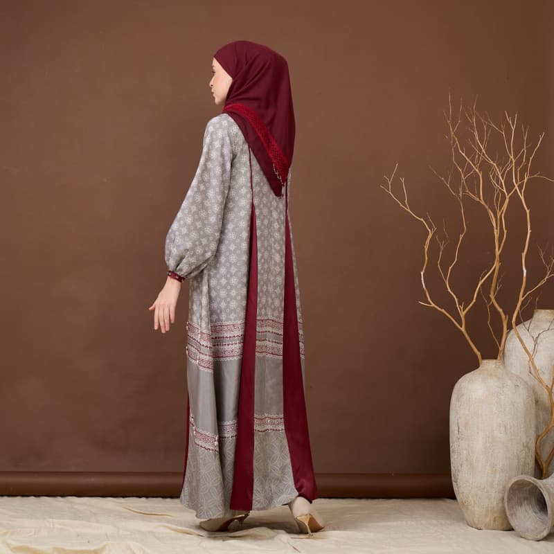 Gaun Pheony | Gaun Batik Berpayet | Gaun Elegant | Gaun Batik Formal 5