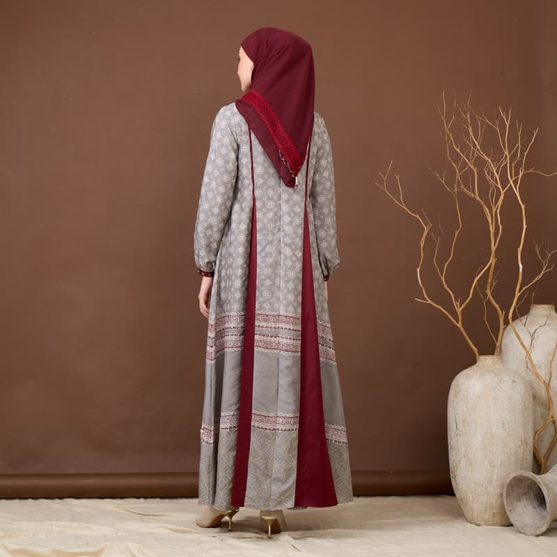 Gaun Pheony | Gaun Batik Berpayet | Gaun Elegant | Gaun Batik Formal 6