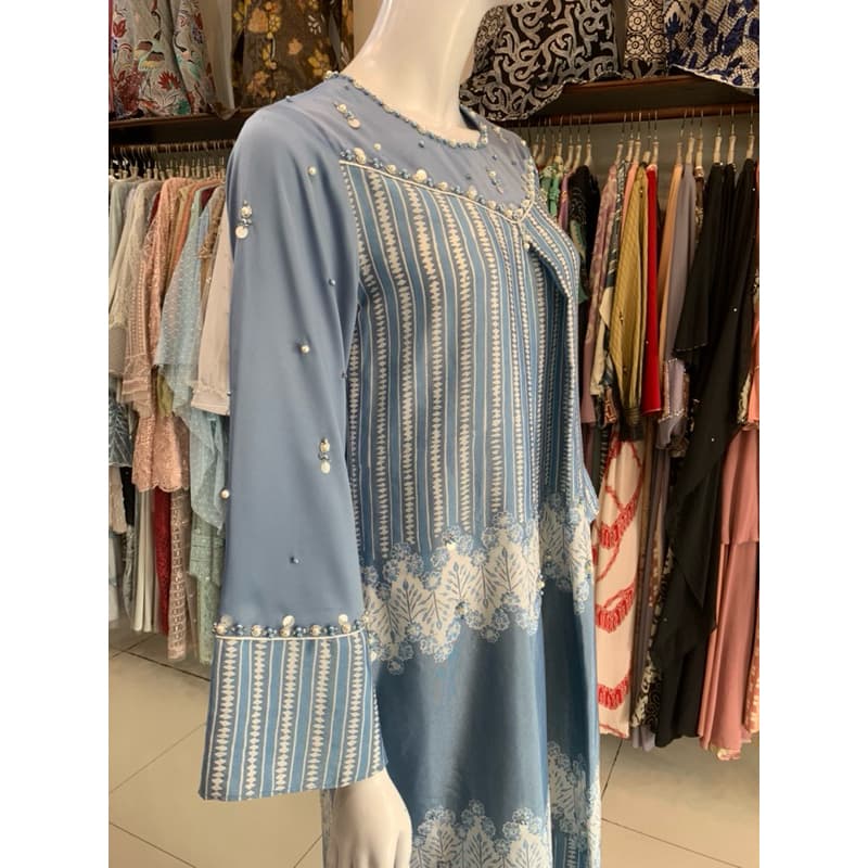 Gaun Zalina | Gaun Batik Berpayet | Gaun Batik Pesta | Gaun Batik Simple | Gaun Batik Elegant | Gaun Batik Soft 4