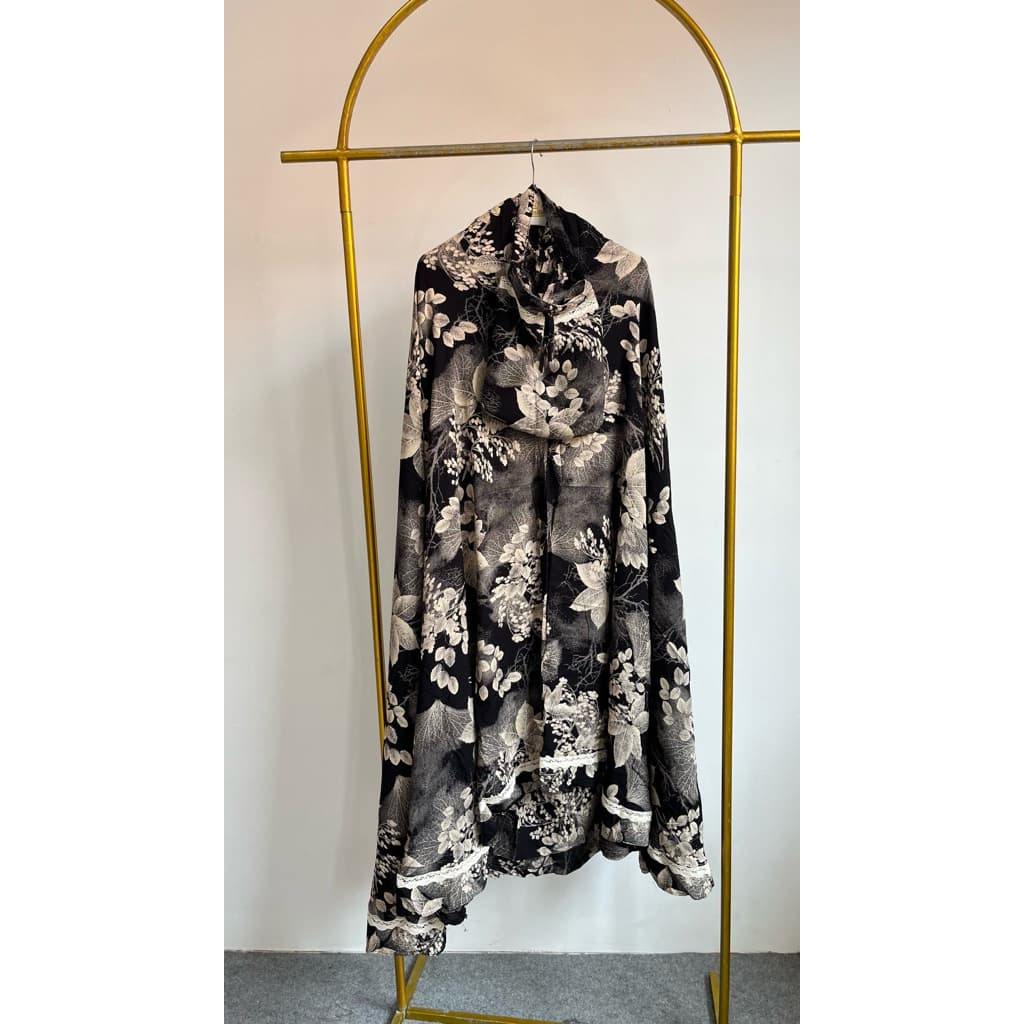MukenaQonita | Mukena Urban Renda Hitam Putih Series | Mukena Jumbo | Adem dan Ringan | Free Pouch Cantik 7