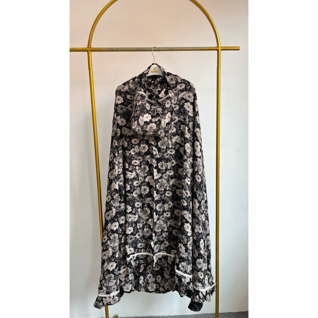 MukenaQonita | Mukena Urban Renda Hitam Putih Series | Mukena Jumbo | Adem dan Ringan | Free Pouch Cantik 8