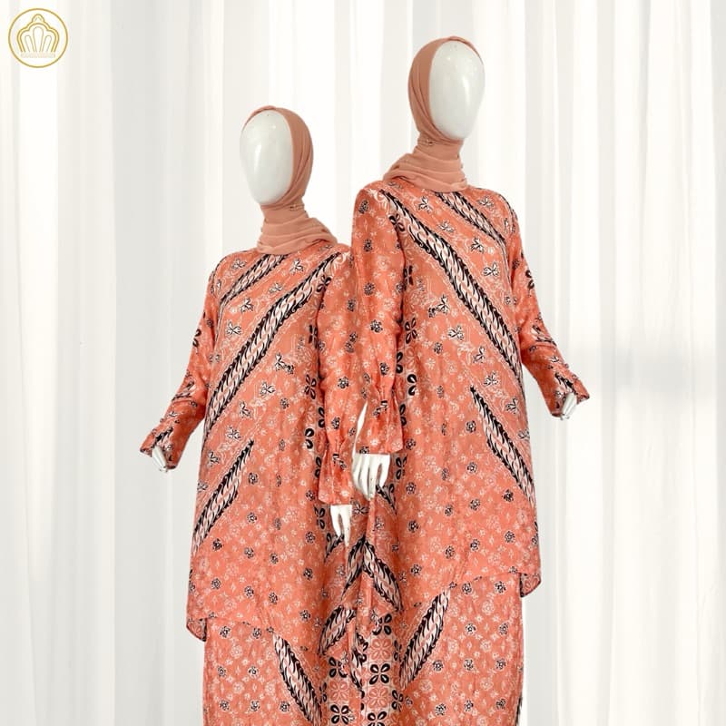 One set Gayatri | One set batik | Outfit kondangan | Batik Kondangan 3