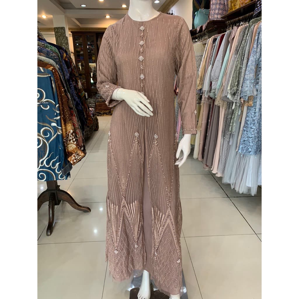 Qoni | Dress Nazalea | Dress Mewah | Glamour Look | Dress Elegan | Dress Payet | Dress Brukat