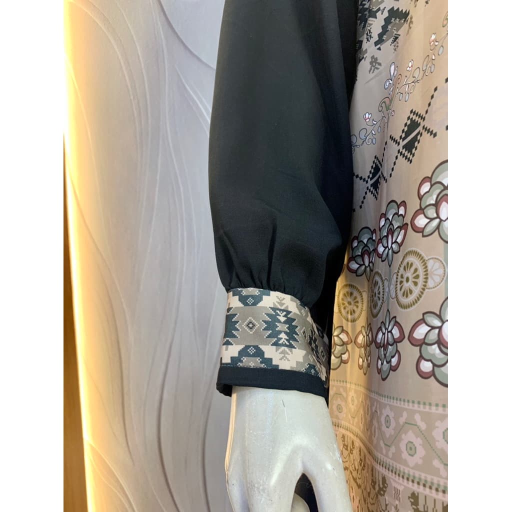 Qoni | Gaun Abaya Keysha | Abaya Jet Black | Gaun Simple | Daily Look | Gaun Elegan | Gaun Premium 4