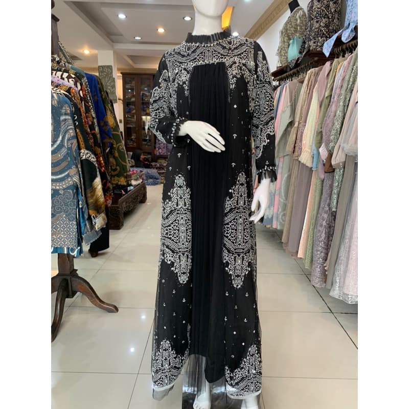 Qoni | Gaun Dayana | Gaun pesta premim | Gaun borkat | Gaun berpayet | Look simpel dan elegan.