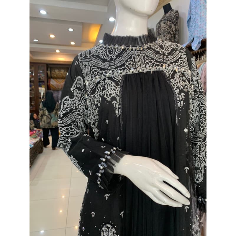 Qoni | Gaun Dayana | Gaun pesta premim | Gaun borkat | Gaun berpayet | Look simpel dan elegan. 3