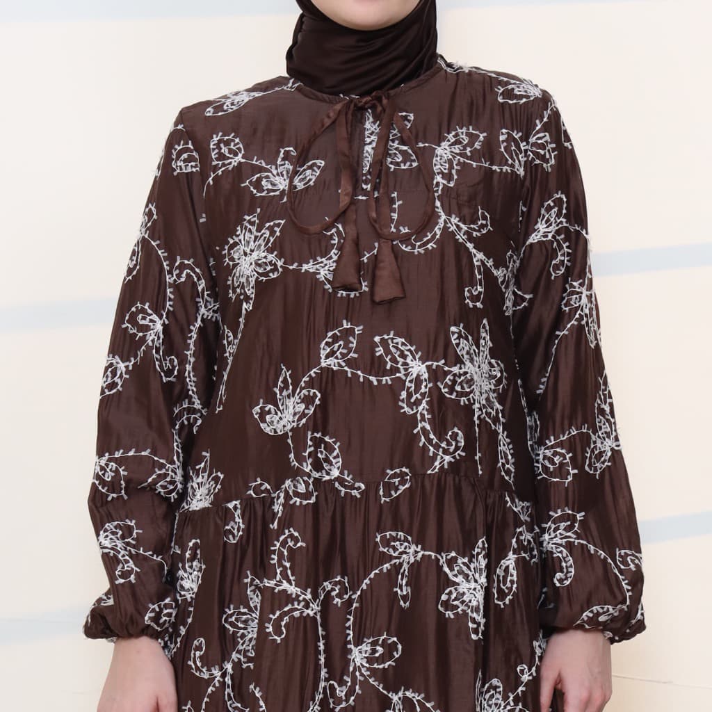 Qoni | Gaun Diora | Gaun Pesta Premium | Mewah | Gaun Tensil Silk | Gaun Bordir 2