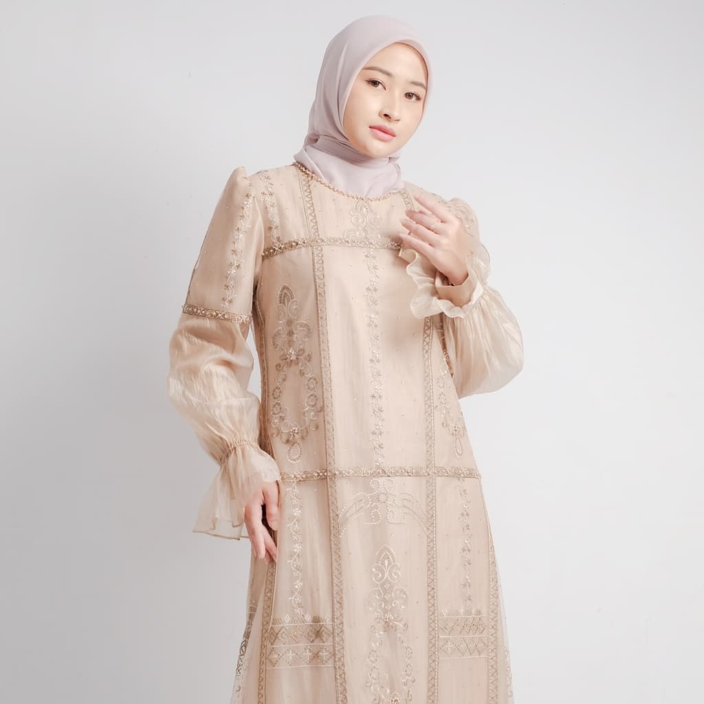 Qoni | Gaun Eloise | Gaun Pesta Premium | Gaun Payet | Mewah 3