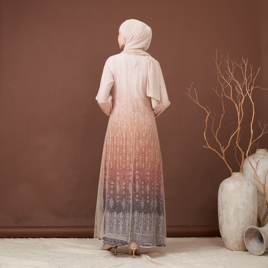 Qoni | Gaun Imelda | Gaun pesta premium | Simpel dan elegan. 5