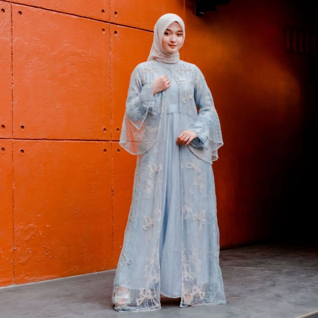 Qoni | Gaun Nirmala | Gaun Elegan | Desain Transparan dan Detail Bunga 7