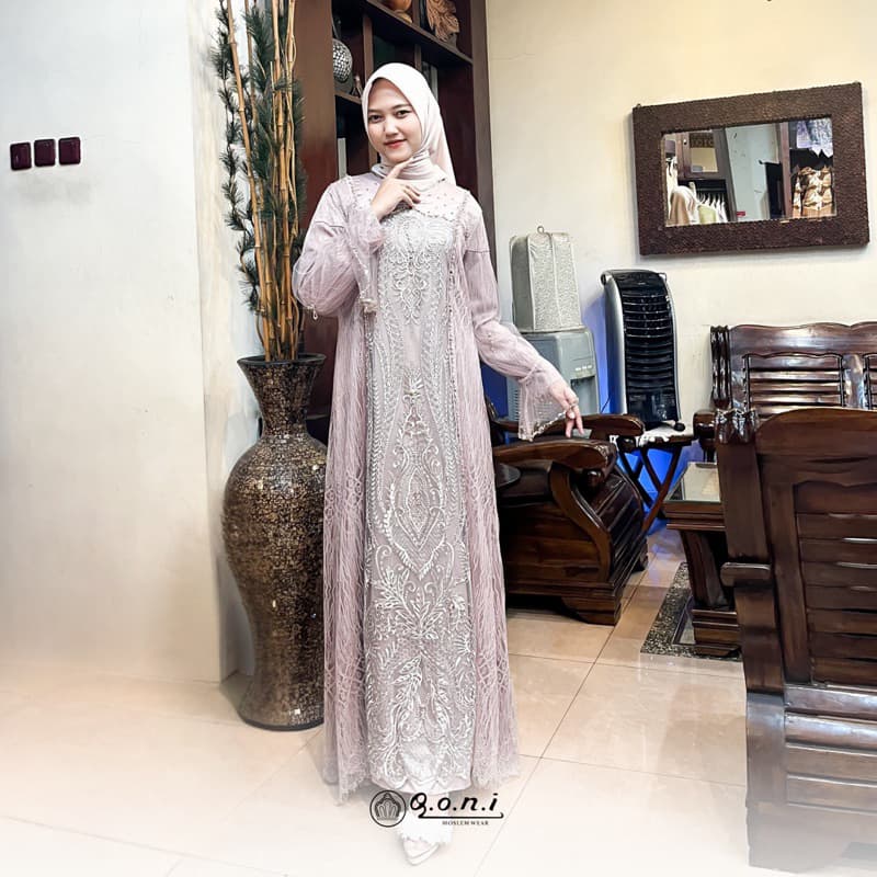 Qoni | Gaun Queenaya | Gaun pesta premium | Gaun berpayet | Gaun pesta simpel dan elegan 2