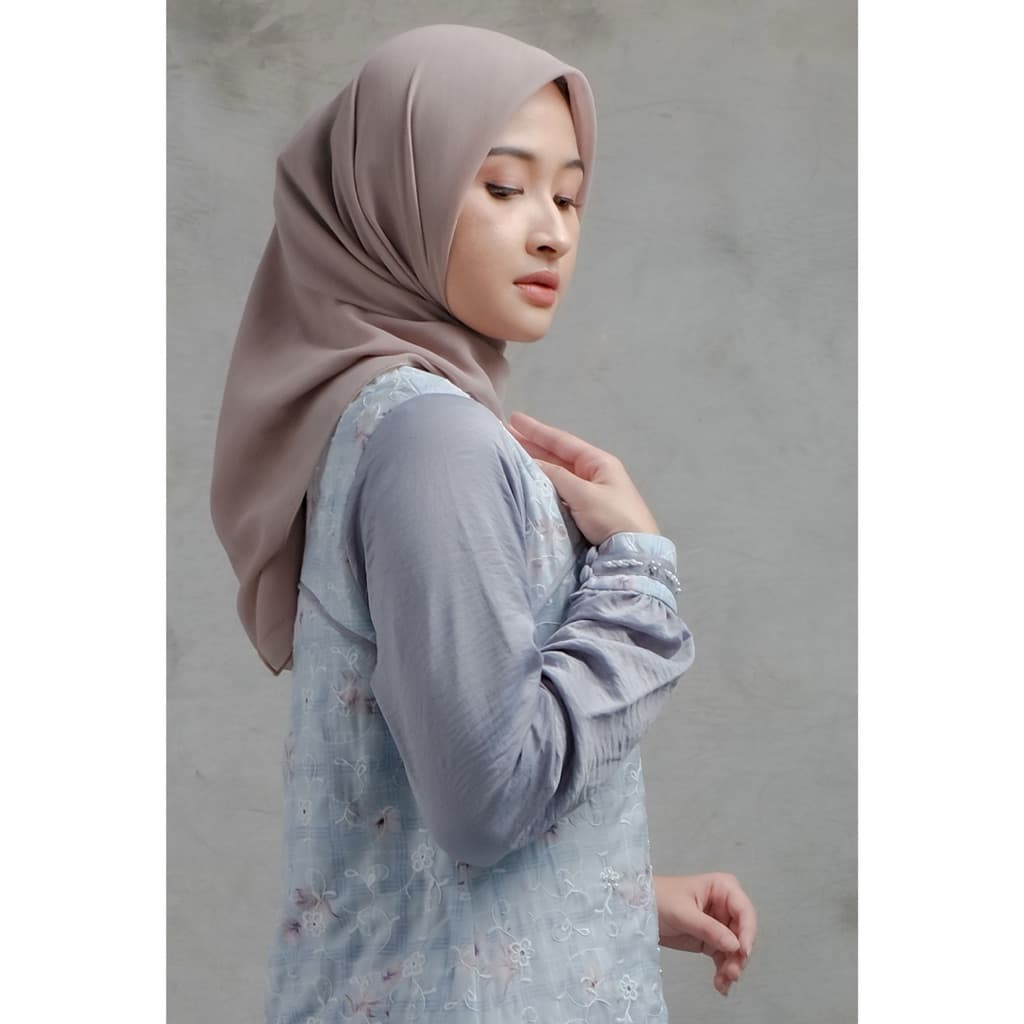 Qoni | Gaun Rafifa | Gaun Simple | Dress Mewah | Gaun Elegan | Gaun Premium | Gaun Brukat 4