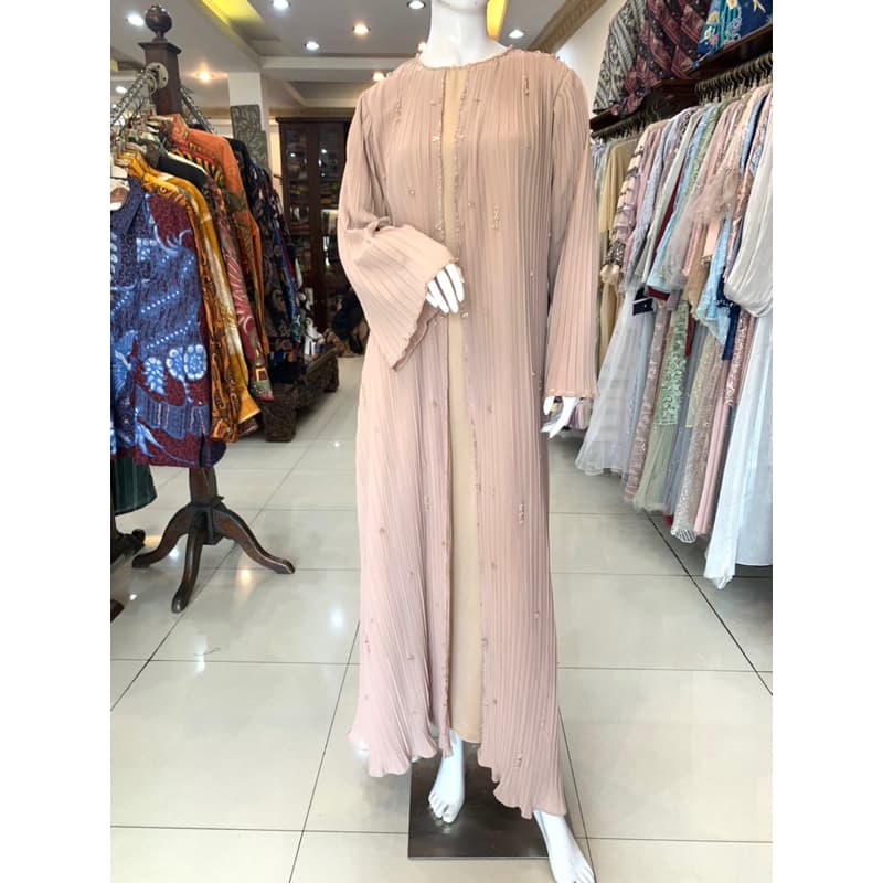 Qoni | Gaun Sabira | Gaun Daily Look | Gaun Premium | Look simpel | elgant | Gaun berpayet | Gaun mewah