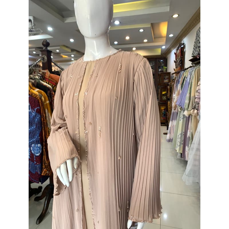 Qoni | Gaun Sabira | Gaun Daily Look | Gaun Premium | Look simpel | elgant | Gaun berpayet | Gaun mewah 4