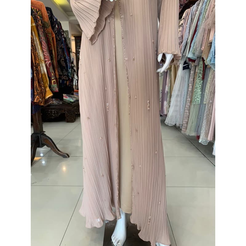 Qoni | Gaun Sabira | Gaun Daily Look | Gaun Premium | Look simpel | elgant | Gaun berpayet | Gaun mewah 5