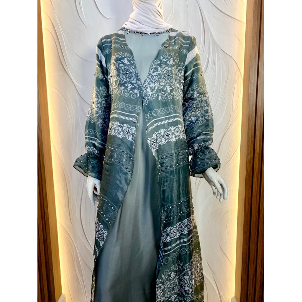 Qoni | Gaun Soraya Organza | Gaun Pesta Premium | Gaun Mewah | Outer Organdi Payet | Gaun Payet 3