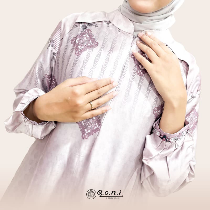 Qoni | Ld. Silk Zaura | Gaun Daily Look Premium | Gaun Bermotif Premium | Look Simple dan Elegan 4