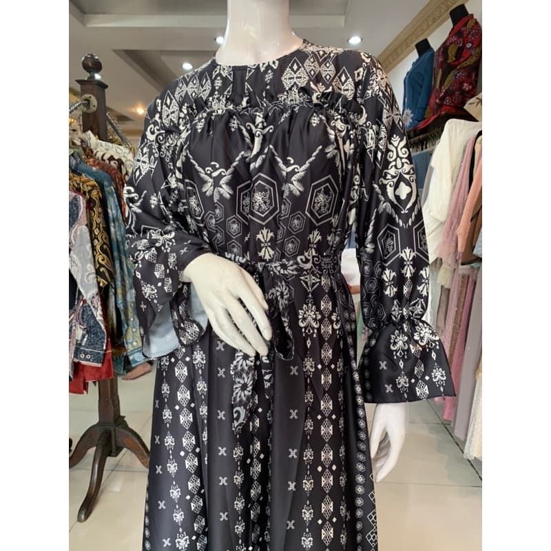 Qoni | Ld Slik Gamali | Gaun Daily Look | Simpel Elegant 2