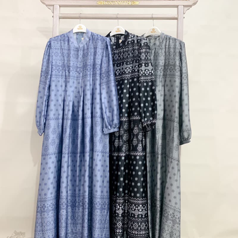 Qoni | Long Dress Azmira | Gaun Daily Look Premium | Gaun Bermotif | Gaun Simple dan Elegan