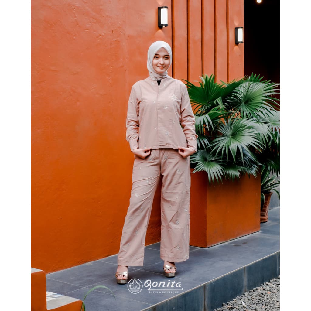 Qoni | Oneset Malda | Set Elegan Casual