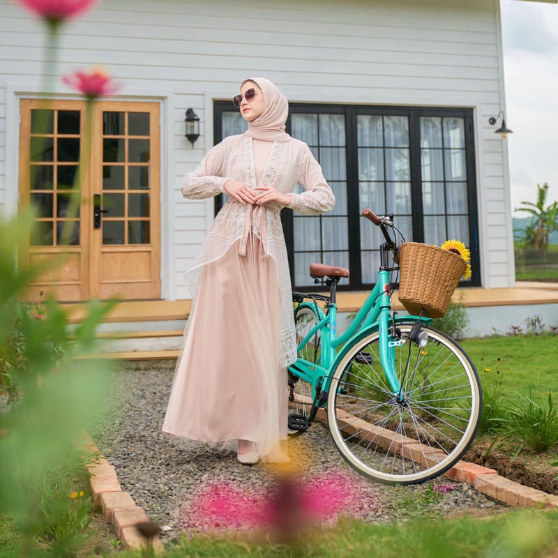 Qoni | Raya Series | Gaun Adelise | Gaun Pesta Premium | Gaun Berpayet | Gaun Simpel dan Elegan 2