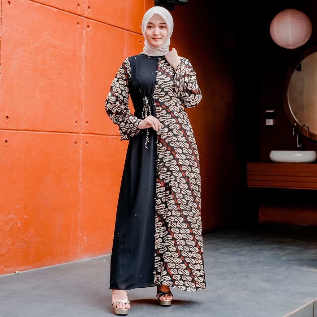 Qonita Batik | Gaun Kalisha | Gaun Batik Berpayet Premium