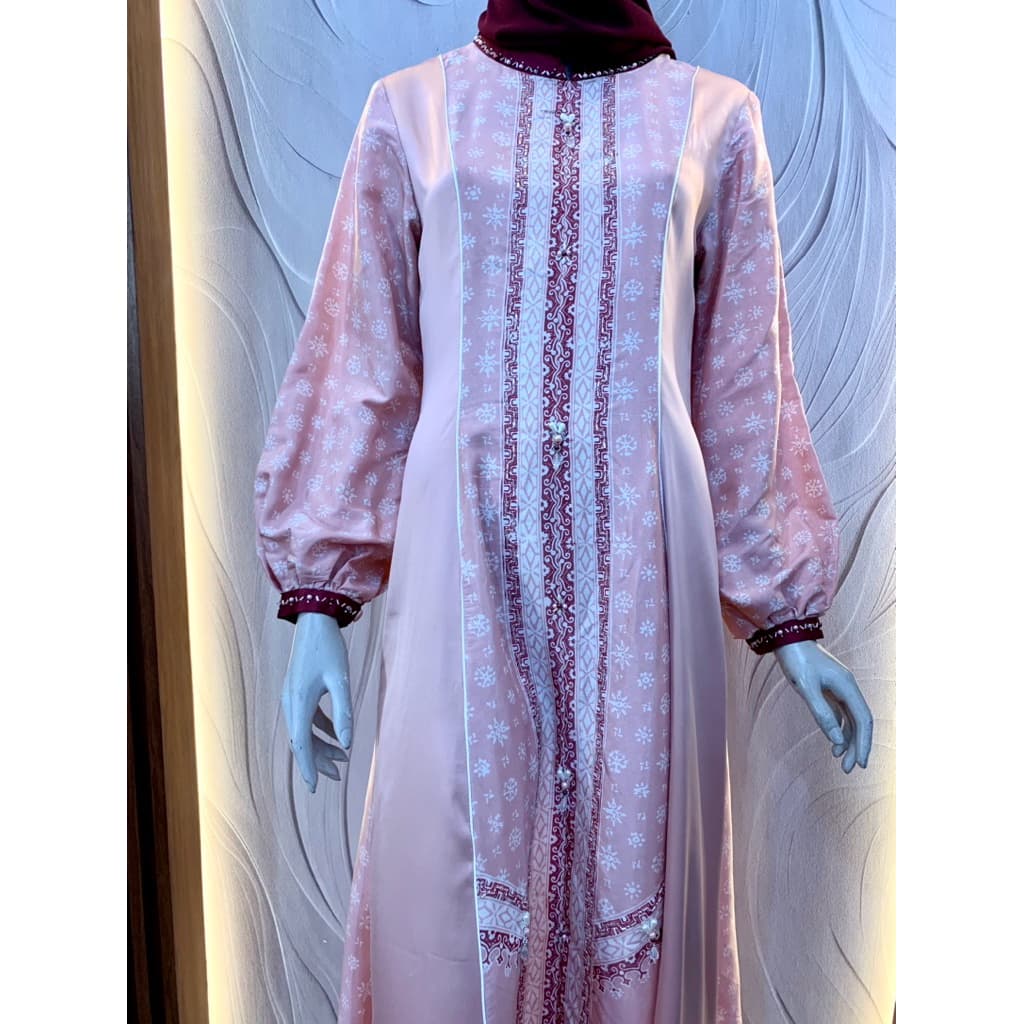 Qonita Batik | Gaun Kayley | Gaun batik | Qonita Batik | Batik Soft | Gaun berpayet 5