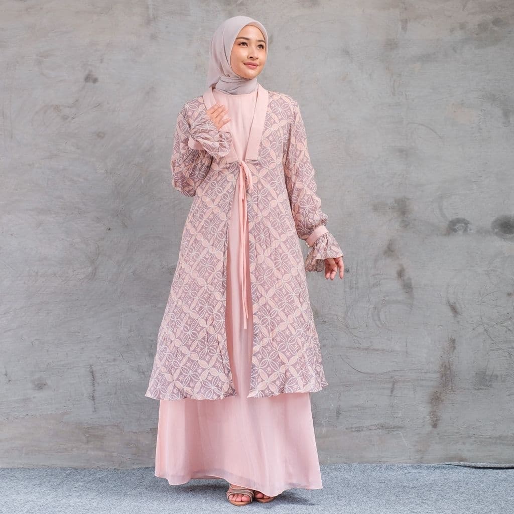 QONITA BATIK | GAUN LARASATI | DRESS LARASATI WANITA ANGGUN dengan Desain Elegan dan Warna Soft Pink 2