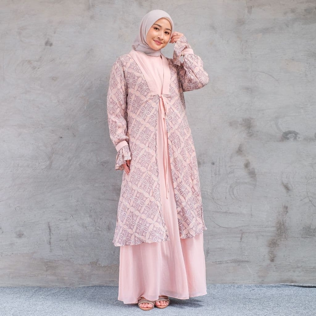 QONITA BATIK | GAUN LARASATI | DRESS LARASATI WANITA ANGGUN dengan Desain Elegan dan Warna Soft Pink 3