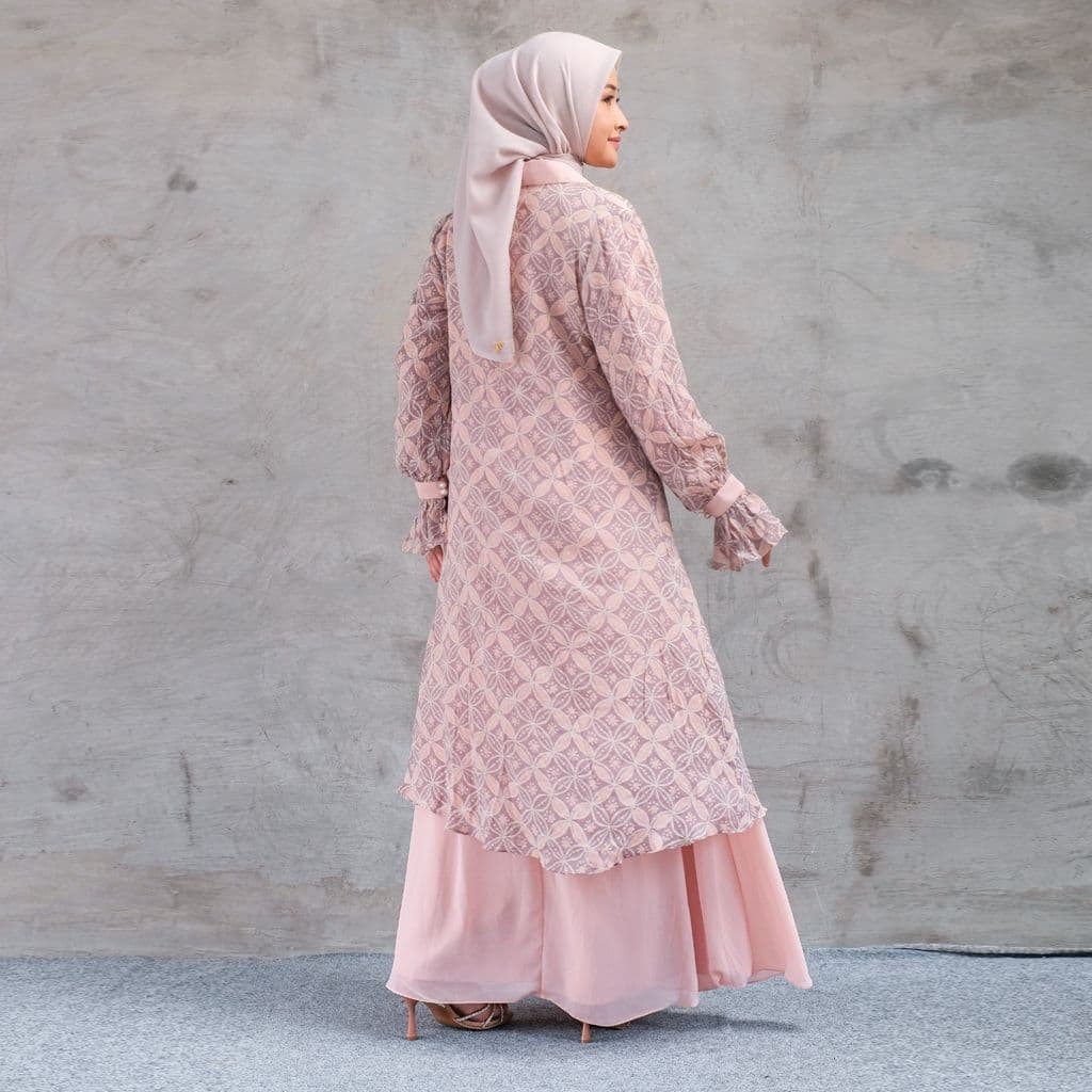 QONITA BATIK | GAUN LARASATI | DRESS LARASATI WANITA ANGGUN dengan Desain Elegan dan Warna Soft Pink 5