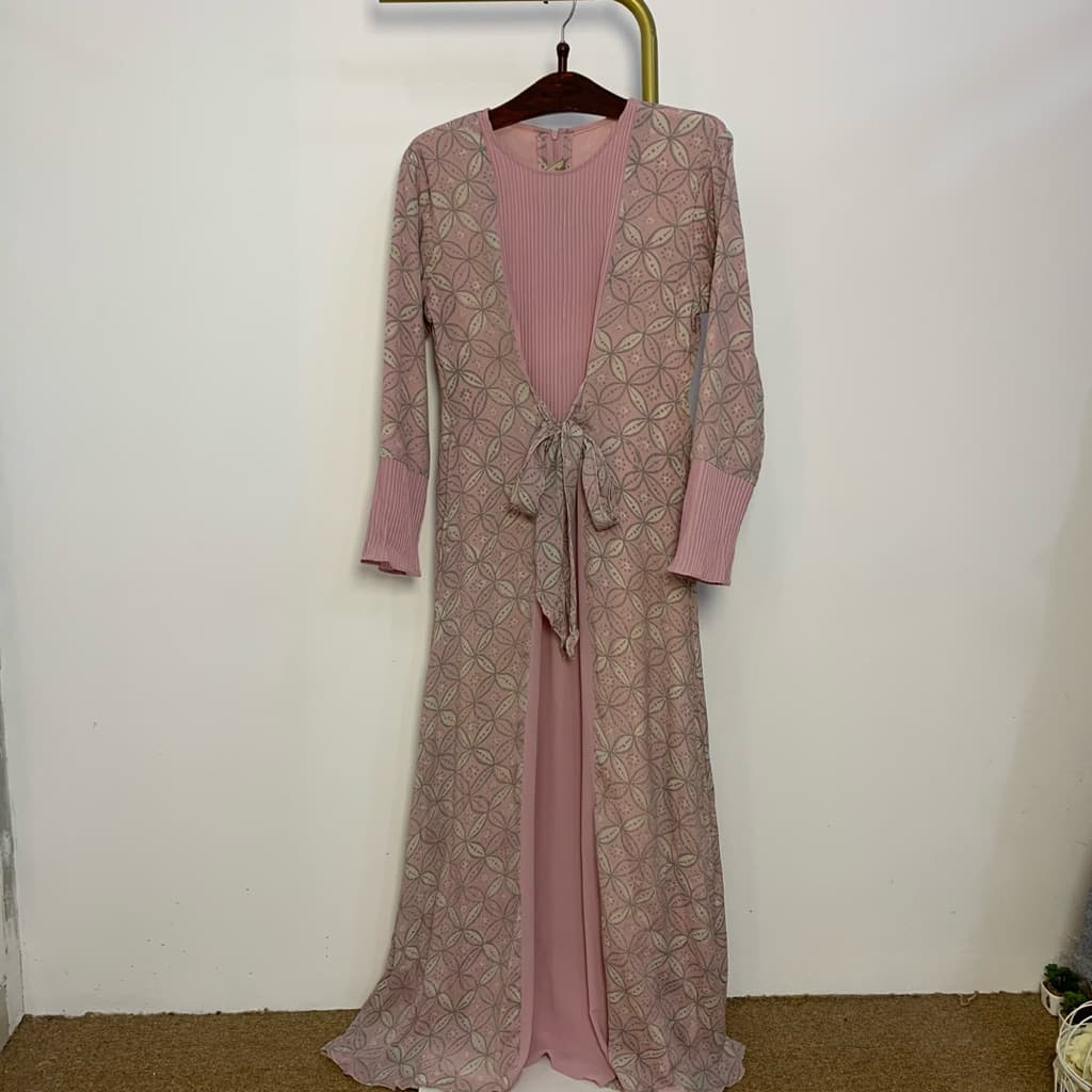 Qonita Batik Gaun Najwa Elegan Dan Mewah