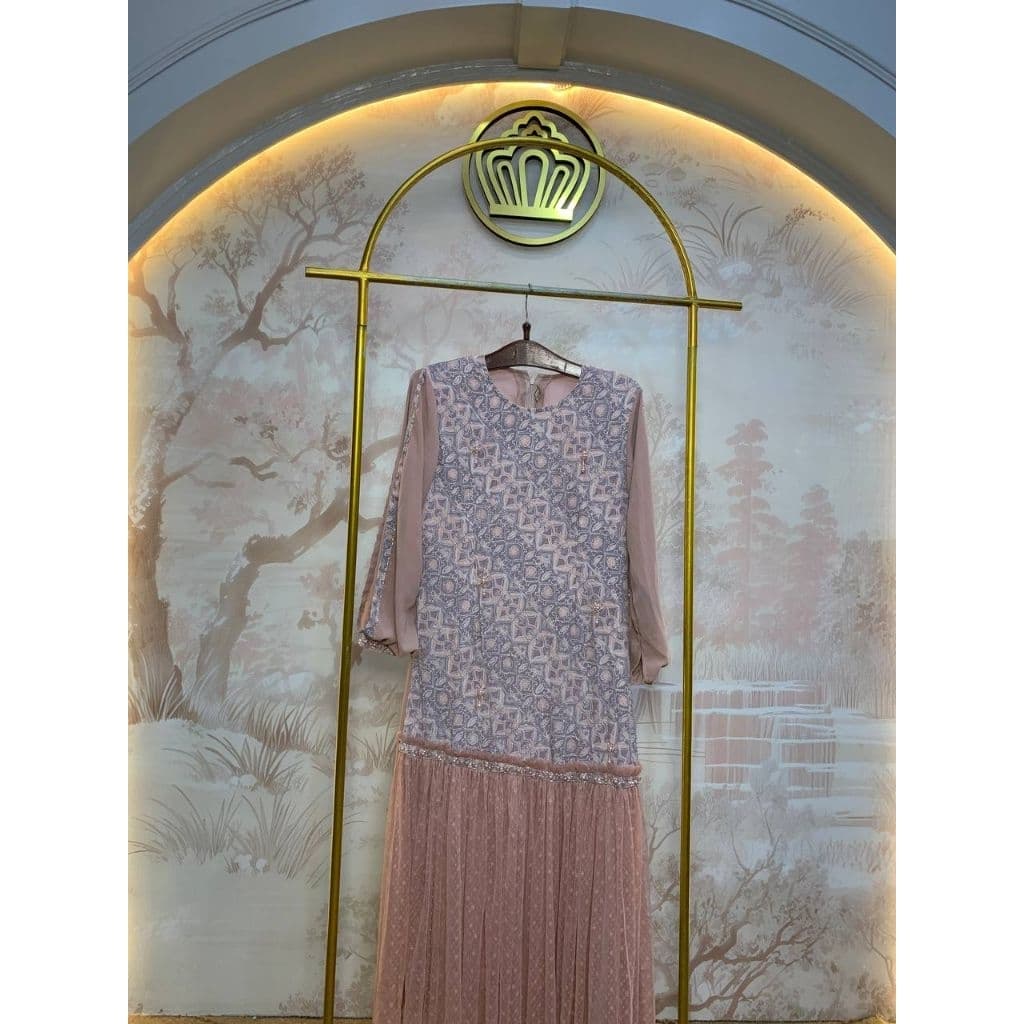QONITA BATIK | GAUN NOVA | DRESS WANITA BATIK ELEGAN DAN MURAH Dengan Desain Mewah Dan Detail Cantik 8