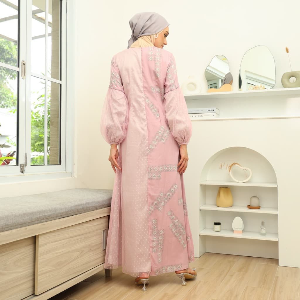 Qonita Batik Gaun Rusyila - Gaun Batik Soft Payet 4