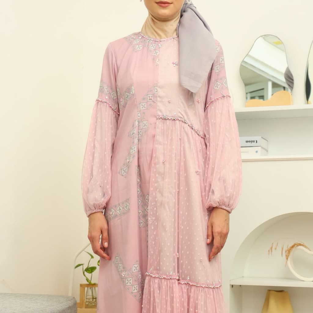 Qonita Batik Gaun Rusyila - Gaun Batik Soft Payet 6