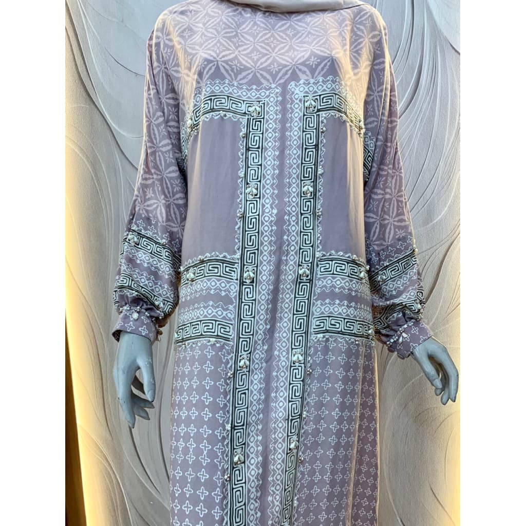 Qonita Batik | Gaun Shaila | Gaun Batik Soft | Gaun Batik Cantik | Gaun Batik Berpayet | Gaun Kaftan 4