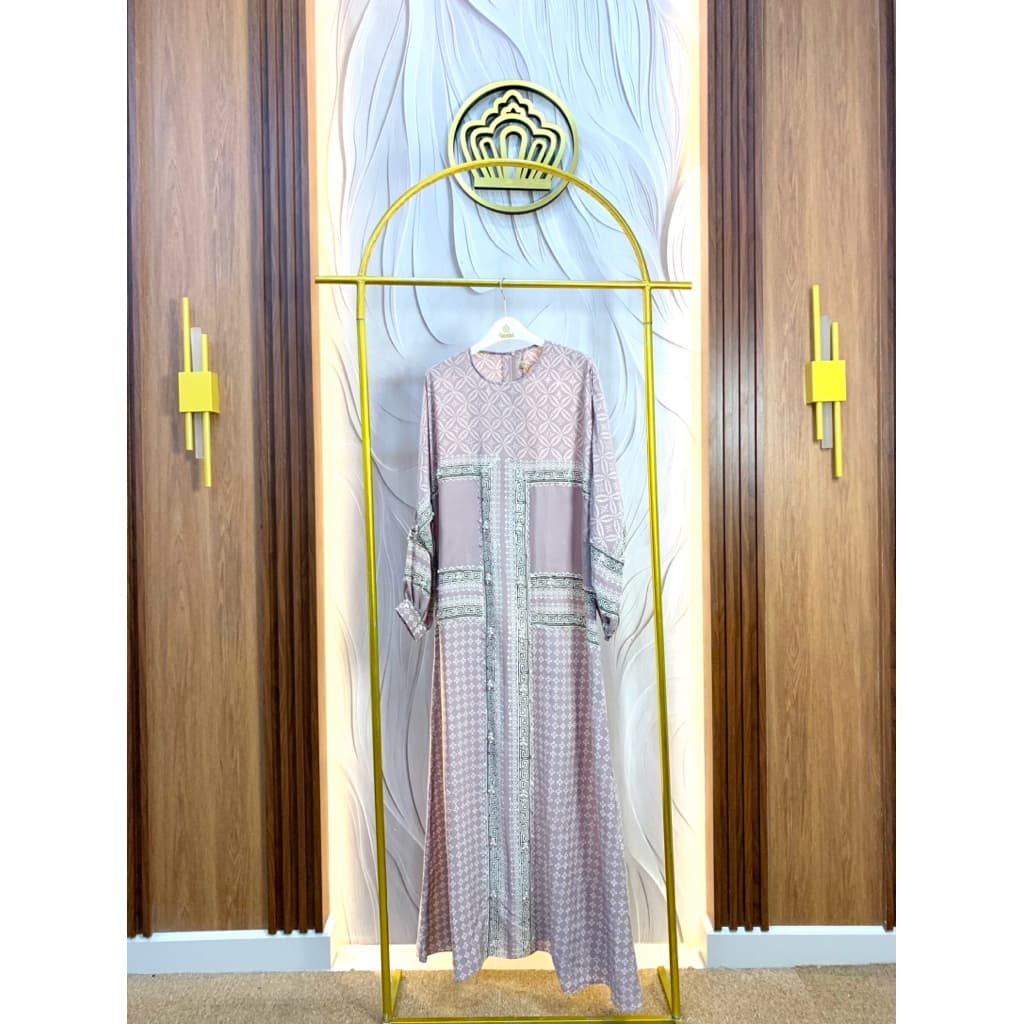 Qonita Batik | Gaun Shaila | Gaun Batik Soft | Gaun Batik Cantik | Gaun Batik Berpayet | Gaun Kaftan 9