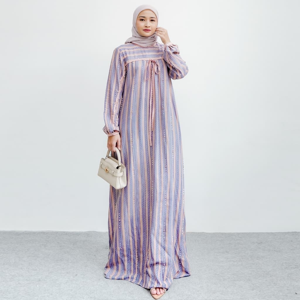 Qonita Batik | Gaun Tanira | Dress Batik | Gaun Mewah