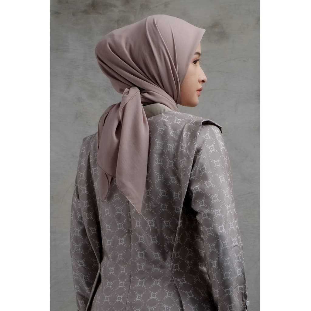 Qonita Batik Gaun Tanisha - Simple Elegant Dress Batik 4