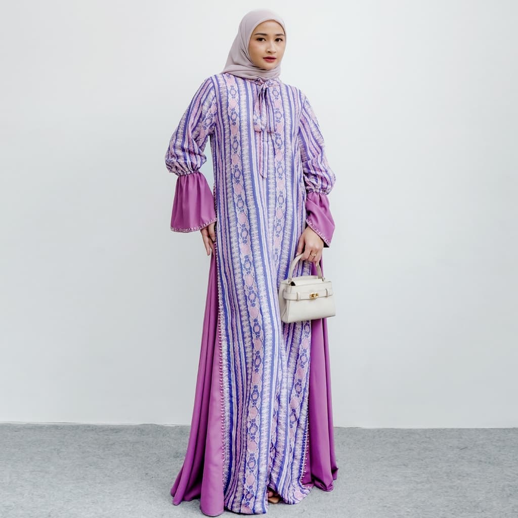 Qonita Batik | Gaun Taqia | Dress Batik | Gaun Mewah 5